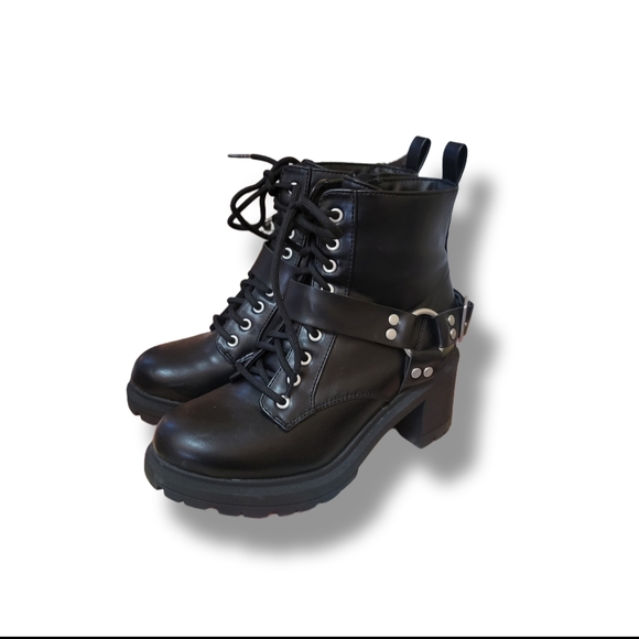 🌿No Boundaries Size 7 Wide Black Faux Leather Moto Boots Chunky Block Heels - Picture 5 of 15